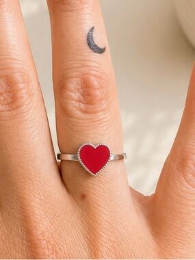 Sterling silver red heart size 8